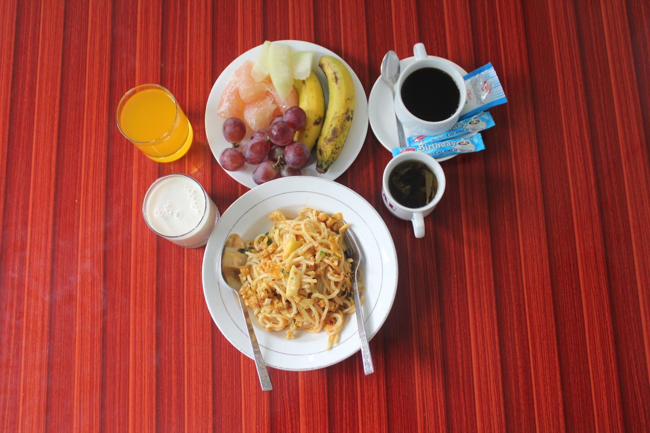 Mother Land Inn 2 Янгон Екстериор снимка